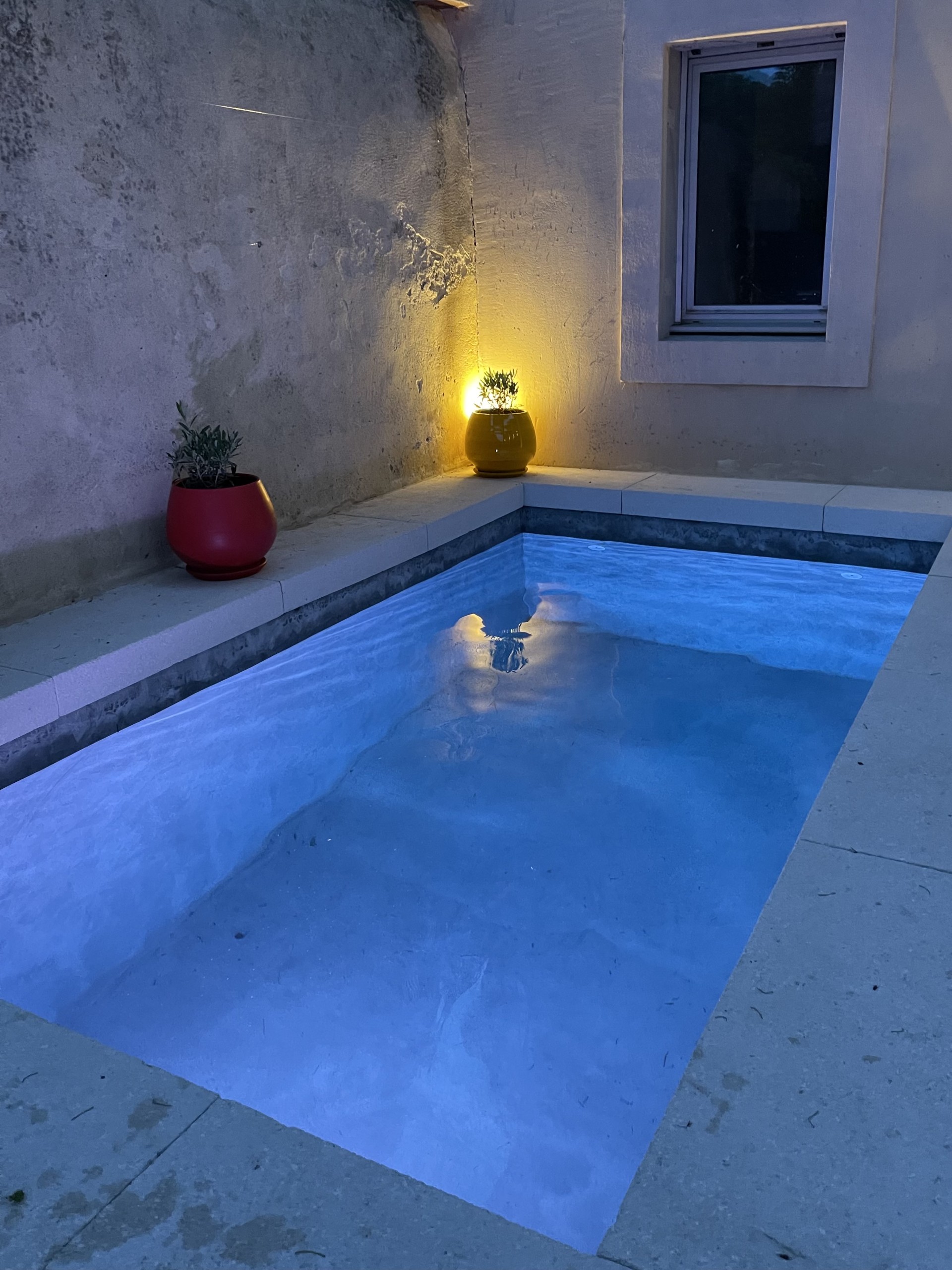 piscine éclairée